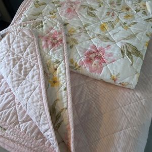 Laura Ashley Queen Quilt with Shams